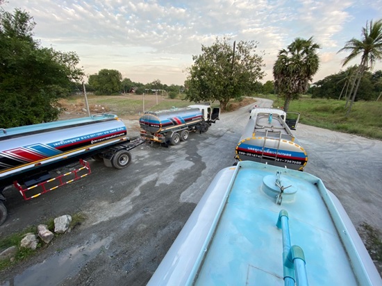 รถพ่วงบรรทุกน้ำเค็ม ชลบุรี